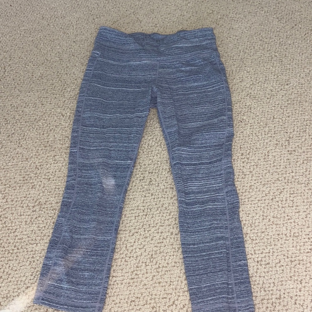 GAP fit heathered gray cropped leggings
